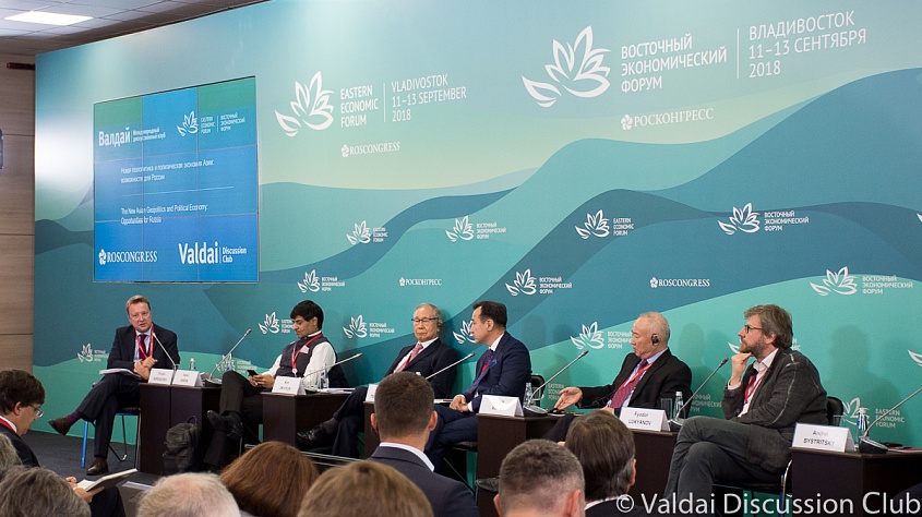 Т.В. Бордачев и Ф.А. Лукьянов в сессии МДК "Валдай" на Восточном экономическом форуме