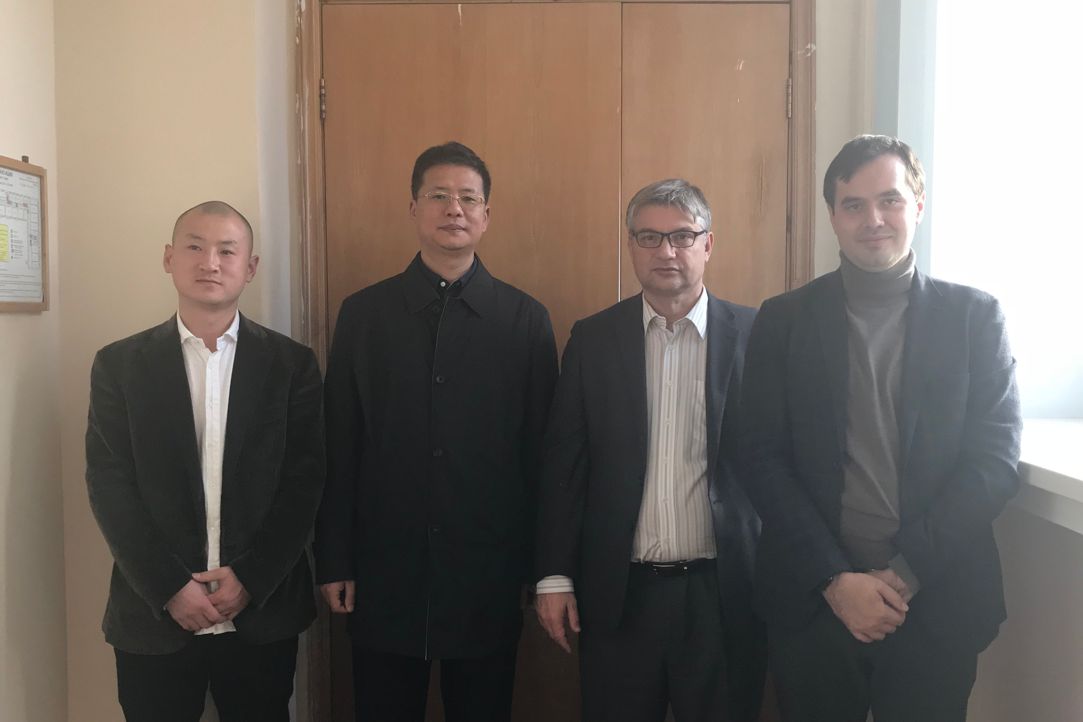 Встреча А.В.Лукина и Е.Г.Энтиной с представителями Сычуаньского университета