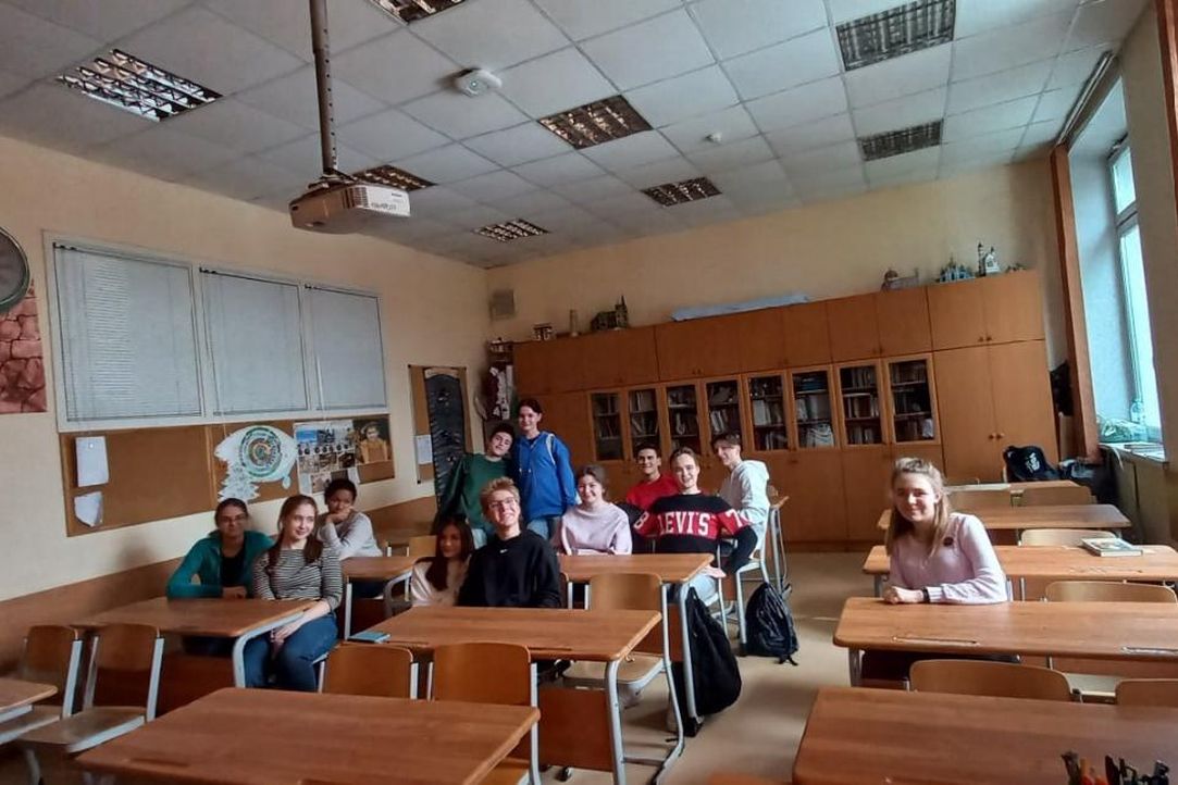 Амбассадор факультета Лебедева Анна выступила в «Московской школе на Юго-Западе №1543»