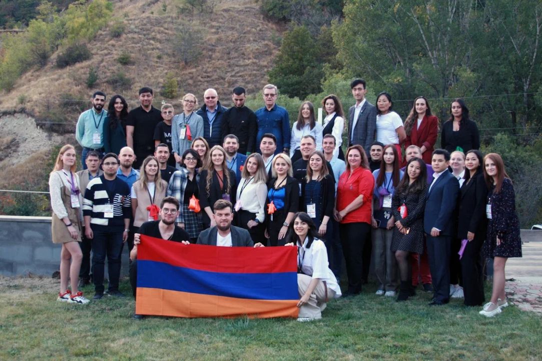 Постдок Харина О.А. приняла участие во II Международной молодежной школе политического проектирования в Армении