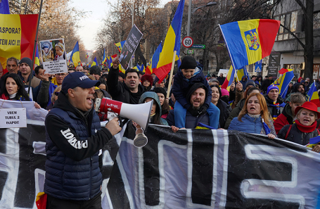 Иллюстрация к новости: Комментарий Н.В. Бодиштяну о протестах в Румынии против отмены президентских выборов для BusinessFM