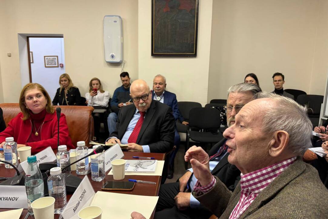 Понимание скрытых элементов западной политики